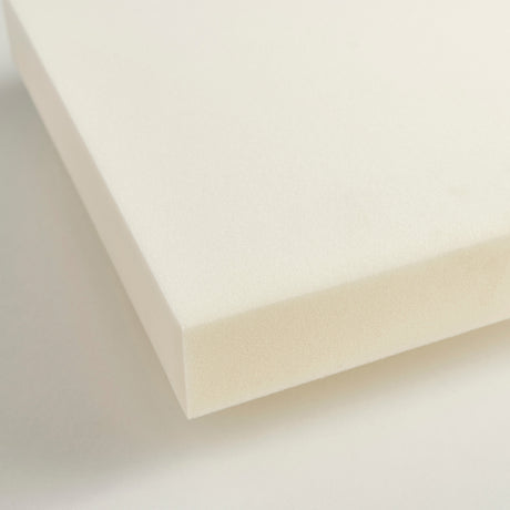Gros plan sur la mousse intérieure du tapis d’acupression